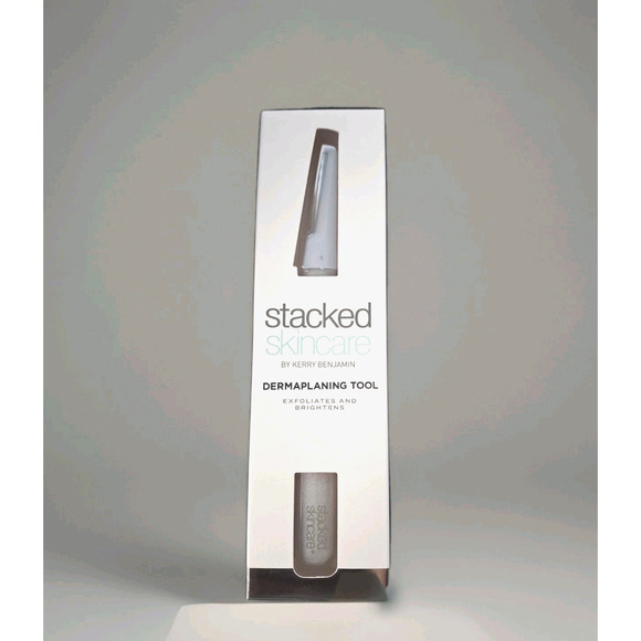 Stacked Skincare Dermaplaning Tool Kerry Benjamin Exfoliation New in Sealed Box - Picture 1 of 2